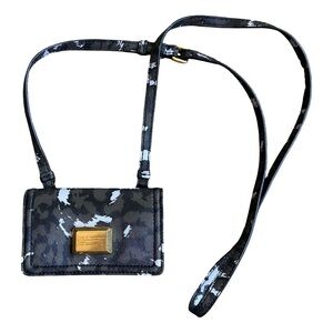 Marc by Marc Jacobs Black Camo Patterned Crossbody Card ID Case Wallet EUC